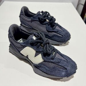 New Balance 327 Navy Blue Suede Sneakers New Mens 7.5